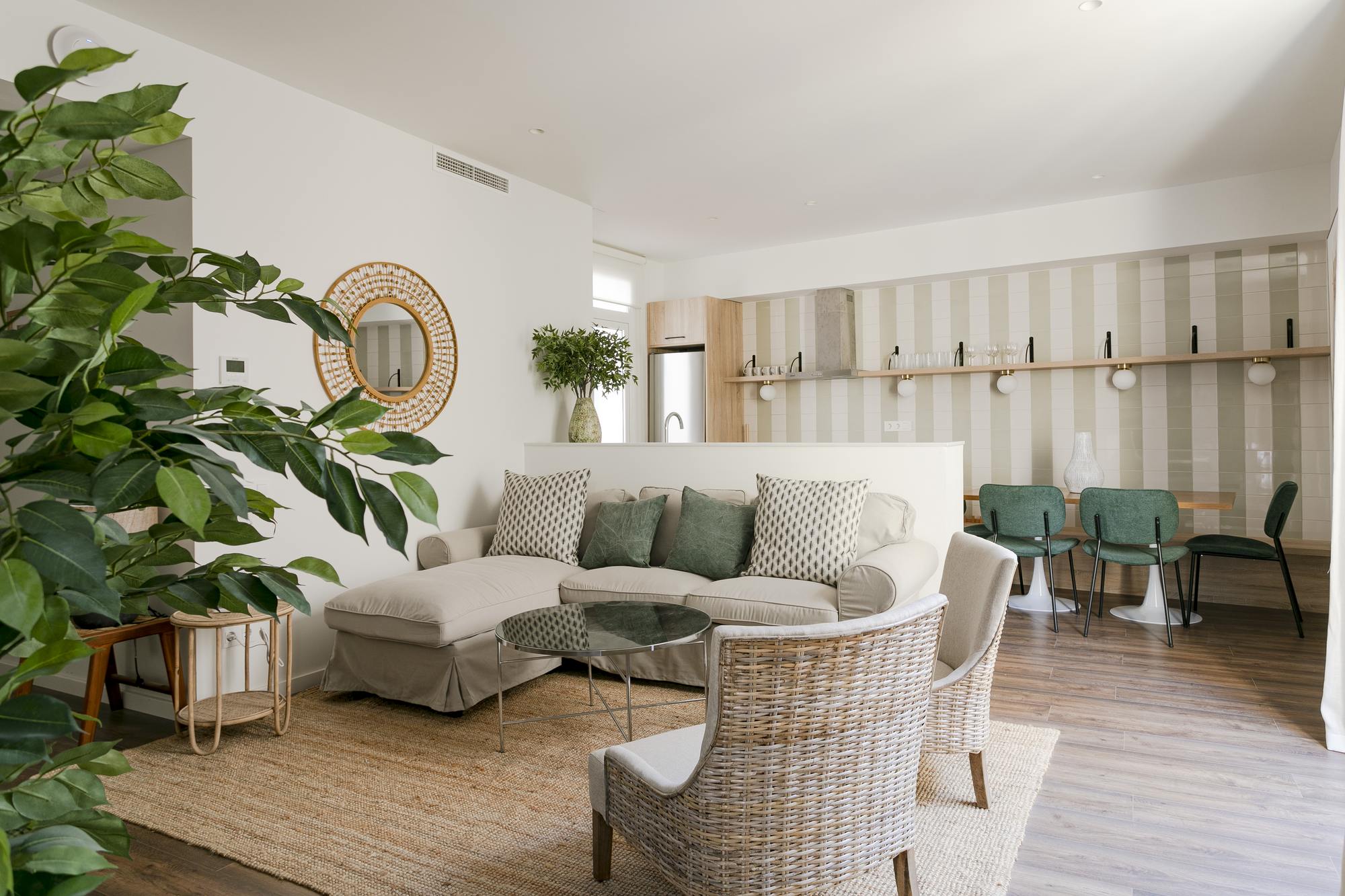 living - 84m² apartment with 15m² terrace for sale in Gótico - featured
