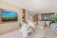 living - Piso de 130m² con 42m² terraza en venta en New Golden Mile - gallery thumbnail - 3