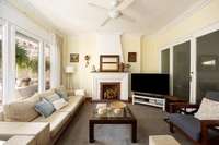 living - Piso de 161m² con 17m² terraza en venta en Eixample Izquierdo - gallery thumbnail - 4