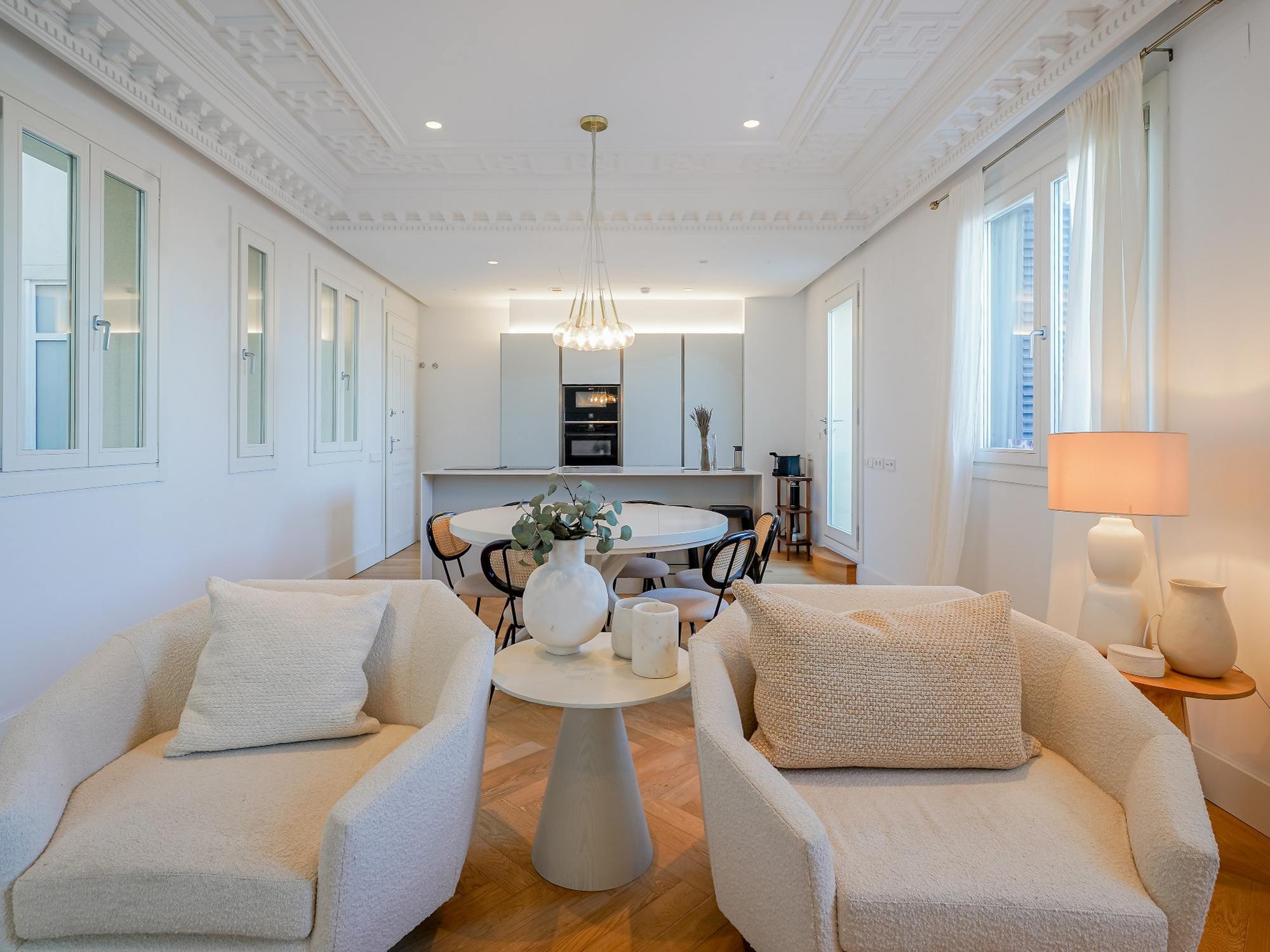 living - Piso de 130m² en alquiler en Malasaña, Madrid - gallery - 5