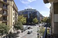 living - Piso de 93m² en venta en Eixample Derecho, Barcelona - gallery thumbnail - 8