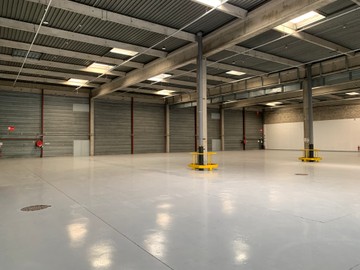logistics - Entrepôt / Bureaux À Louer - featured