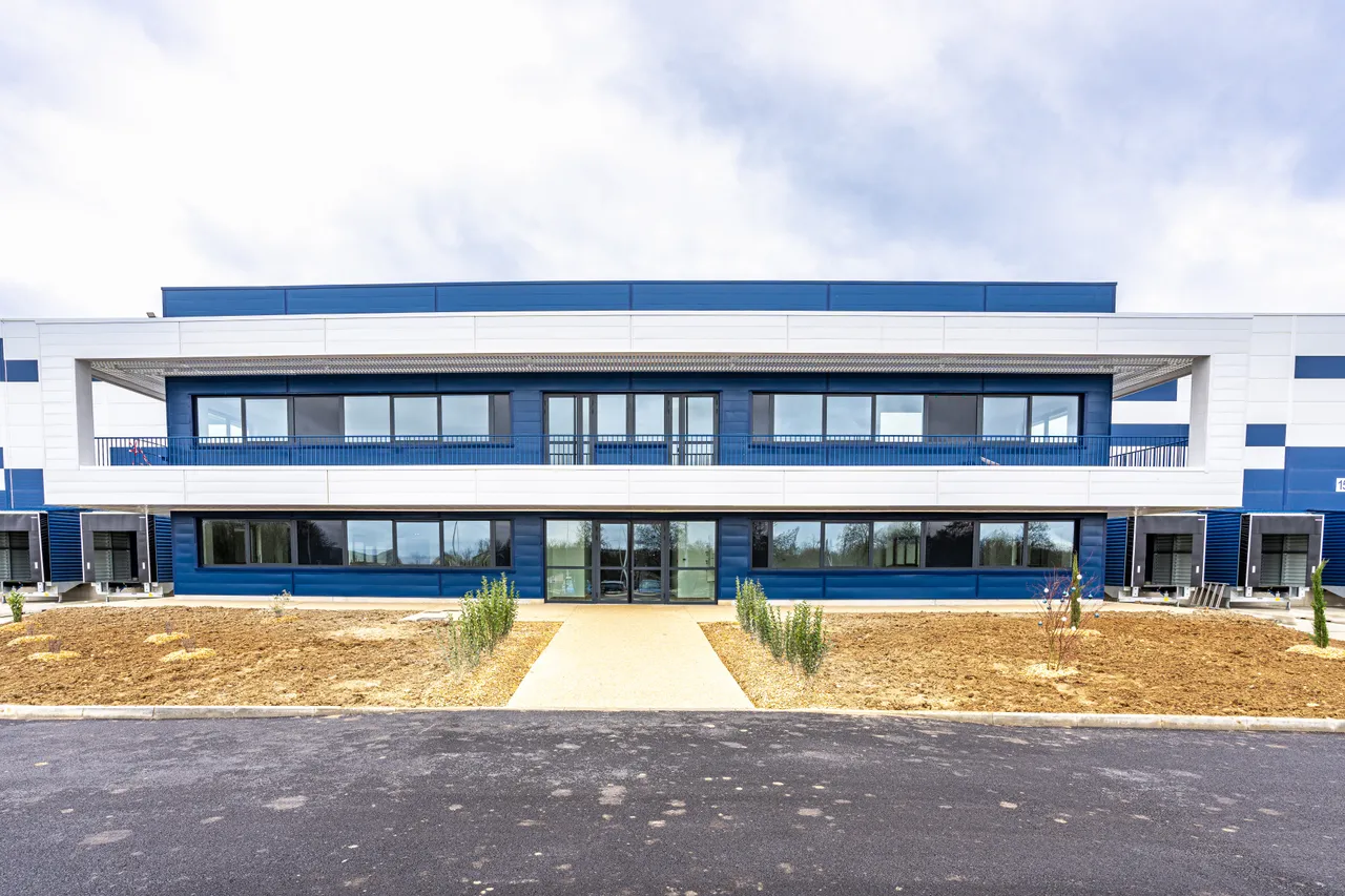 logistics - Logistics Warehouse For Rent - gallery - 7