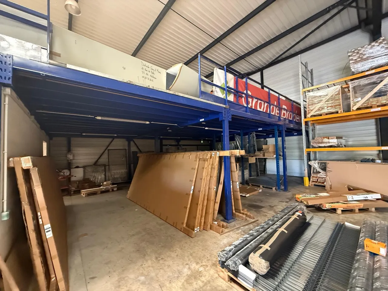 logistics - Entrepôt / Bureaux À Louer - gallery - 5