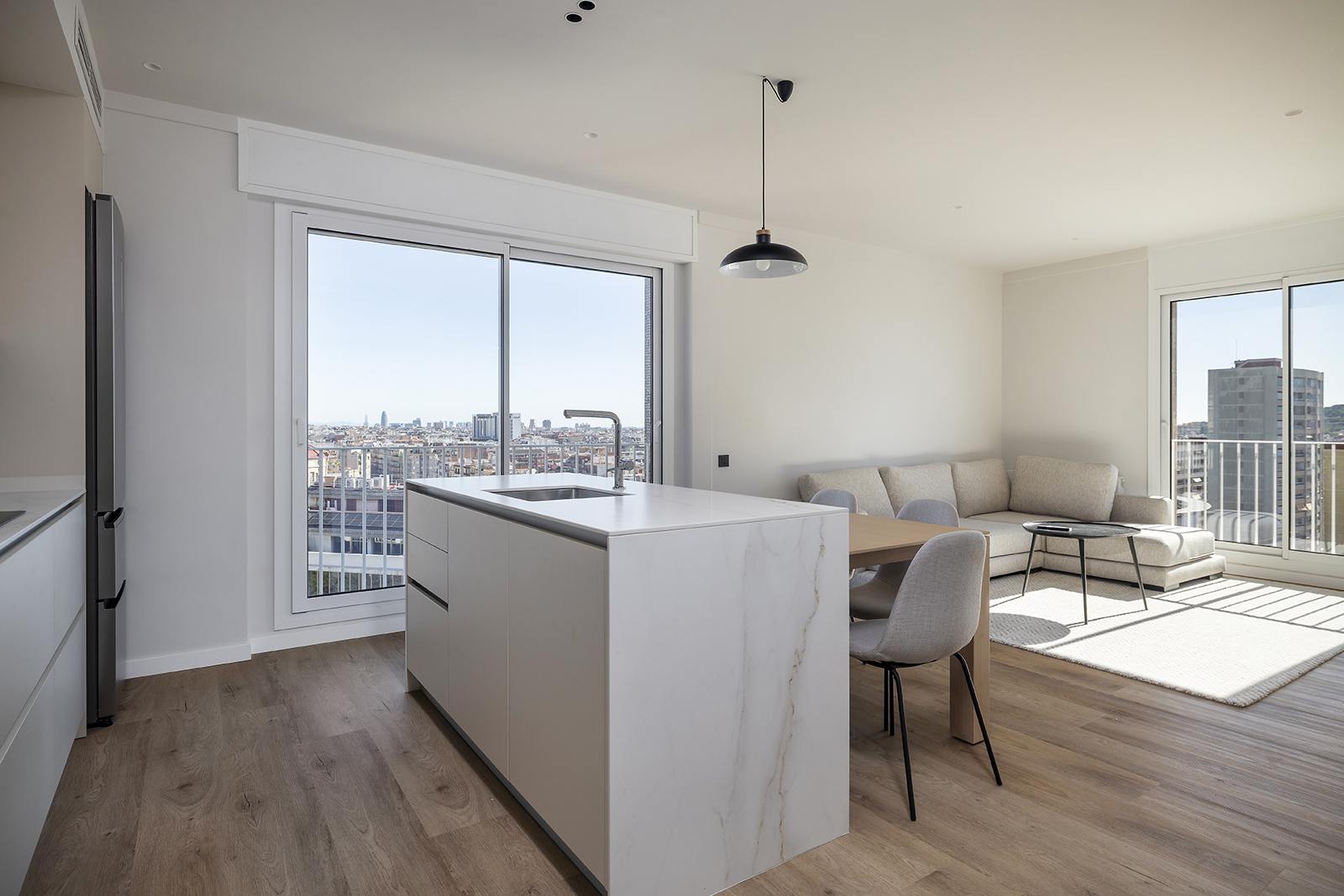 living - 92m² apartment for sale in Eixample Left, Barcelona - featured