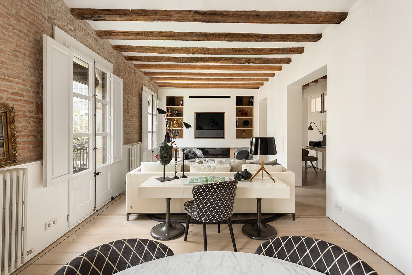 living - 132m² apartment for sale in Gótico, Barcelona - gallery thumbnail - 10