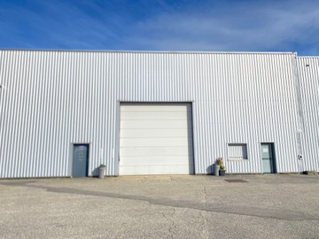 logistics - Light Industrial Premises / Offices For Rent - featured