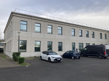 logistics - Light Industrial Premises / Offices For Rent - featured