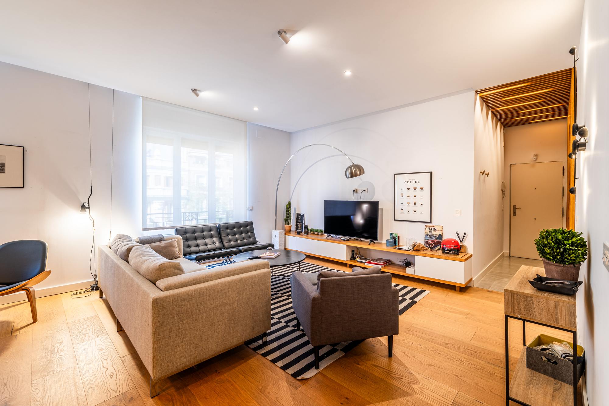 living - Piso de 161m² en venta en Ríos Rosas, Madrid - gallery thumbnail - 5