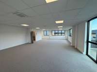 logistics - Activités / Bureaux À Louer - gallery thumbnail - 7