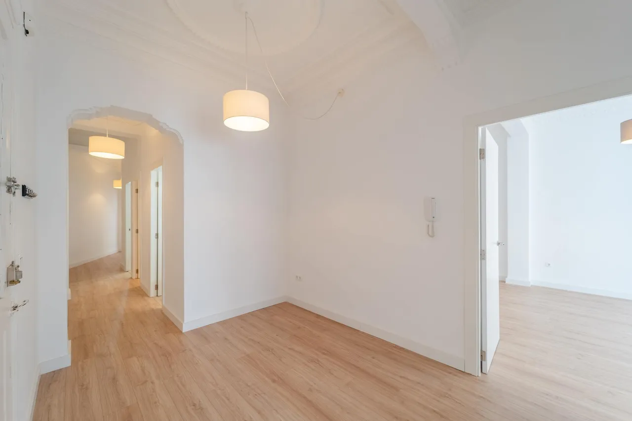 living - Piso de 139m² en alquiler en Gran Vía, Valencia - gallery - 8