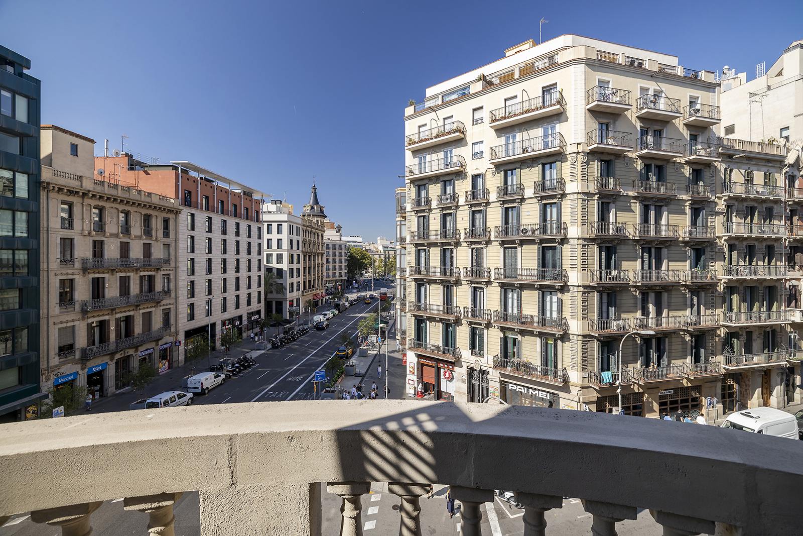 living - 213m² apartment for rent in Eixample Right, Barcelona - gallery - 8