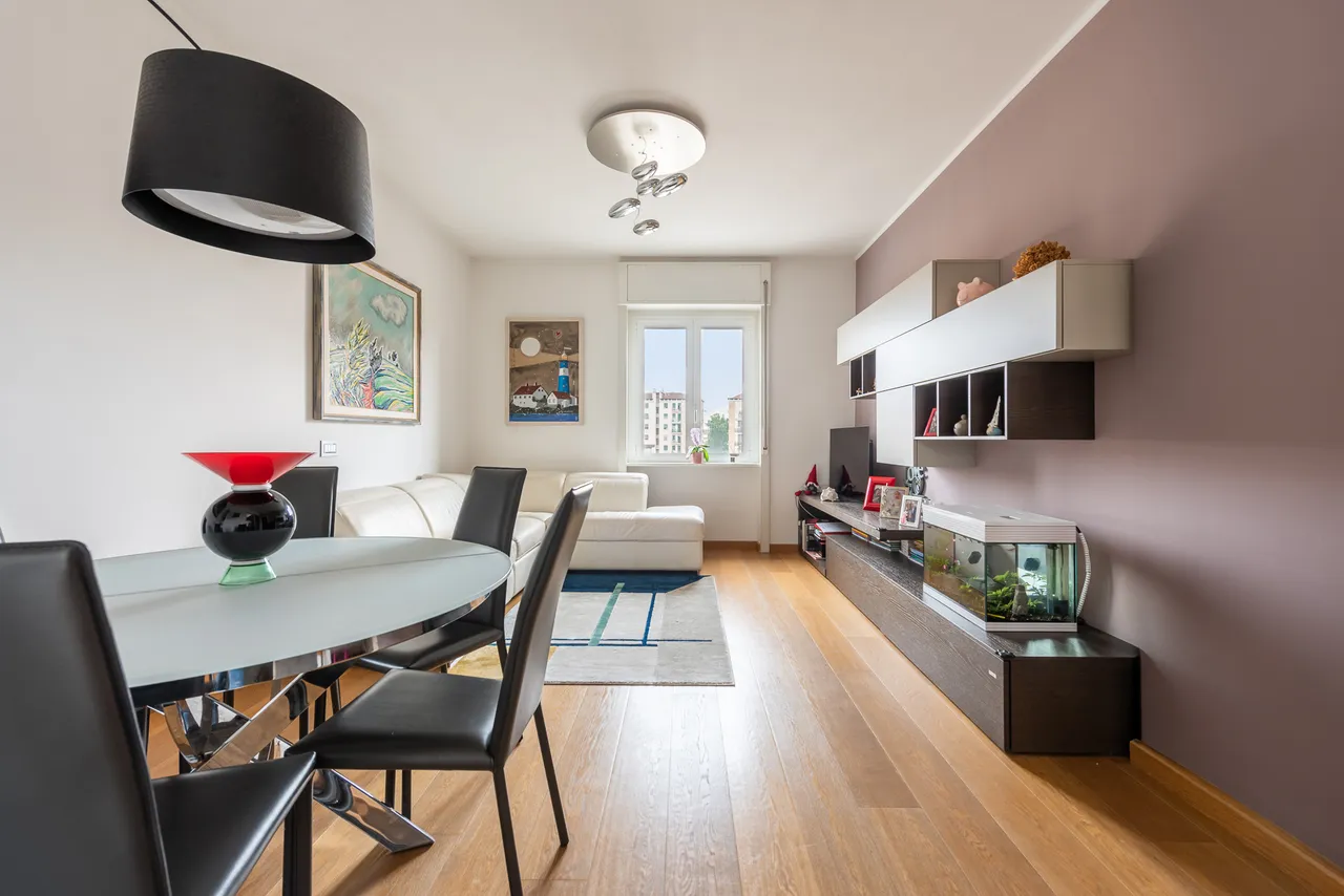 living - Three-room apartment for sale via Lario 13 Milano - gallery - 2