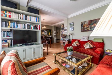 living - Piso de 149m² en venta en Ríos Rosas, Madrid - featured