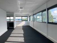 logistics - Light Industrial Premises / Offices For Rent - gallery thumbnail - 8