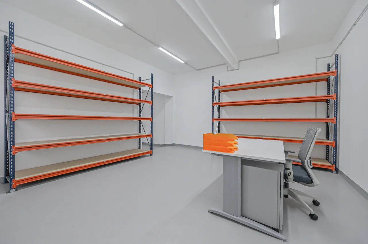 logistics - Warehouse For Rent - gallery - 6