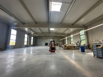 logistics - Light Industrial Premises / Offices For Rent - For Sale - featured