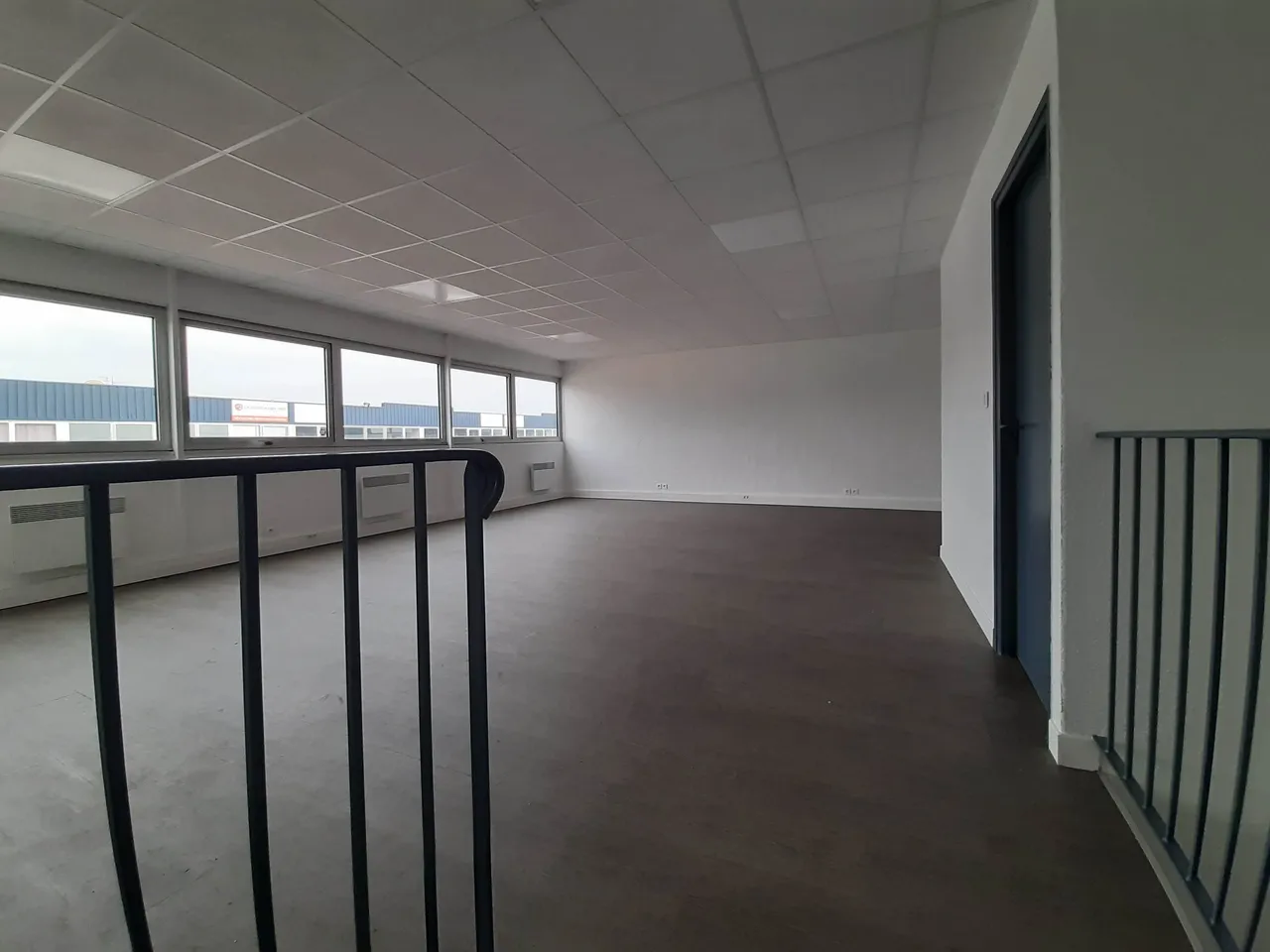 logistics - Activités / Bureaux À Louer - gallery - 5