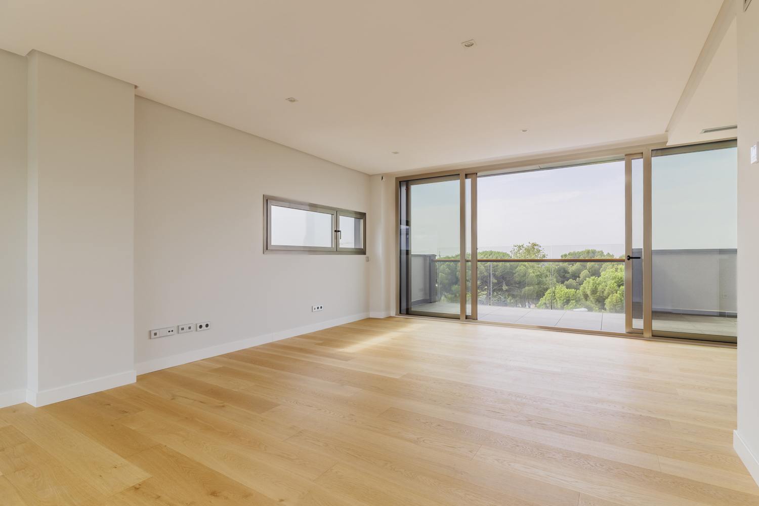 living - 158m² penthouse with 82m² terrace for sale in Majadahonda - gallery thumbnail - 3