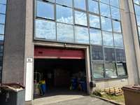 logistics - Local d’activités À Louer - gallery thumbnail - 1