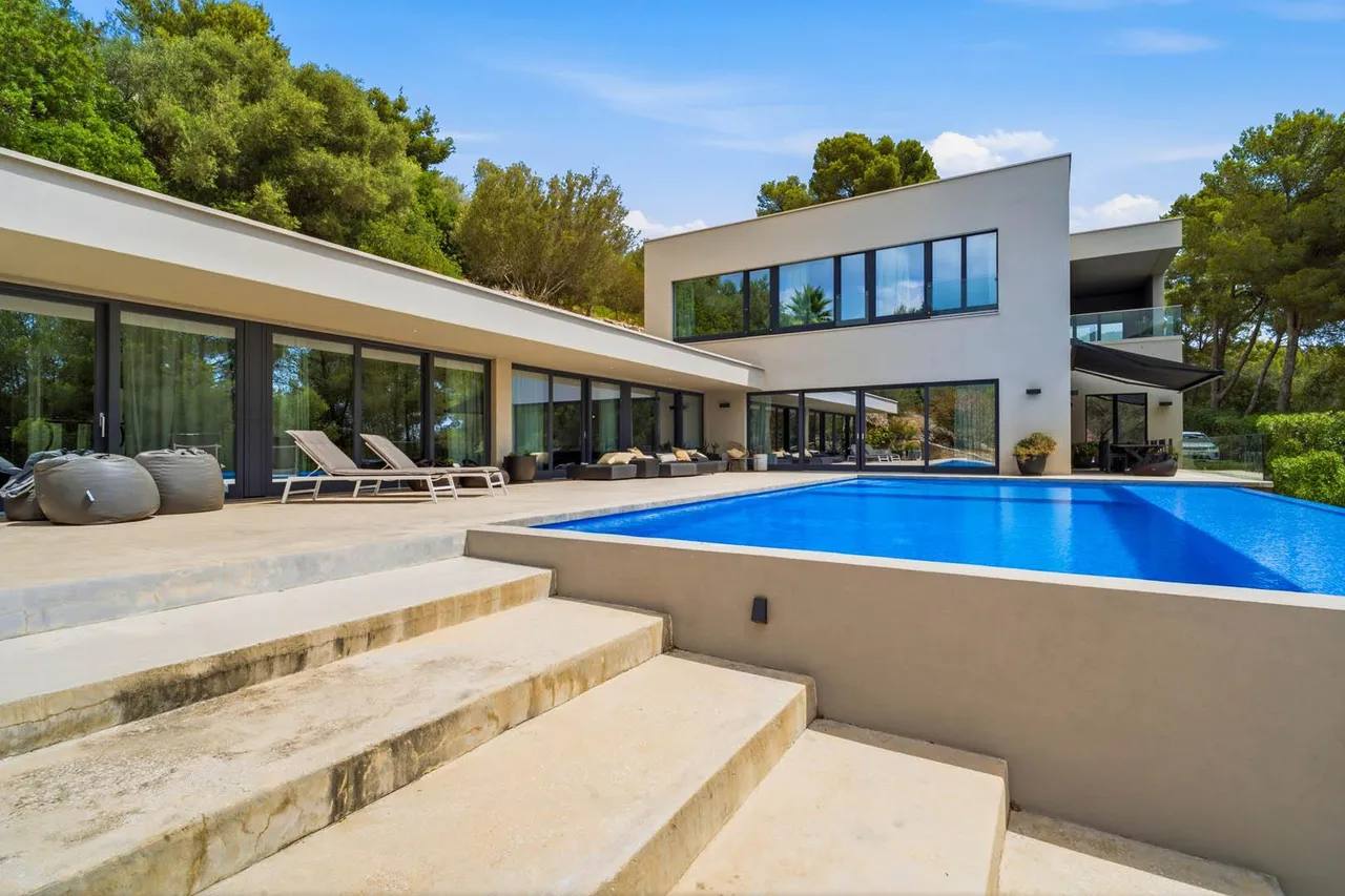 living - 701m² house / villa for rent in Son Vida, Balearic Islands - gallery - 2
