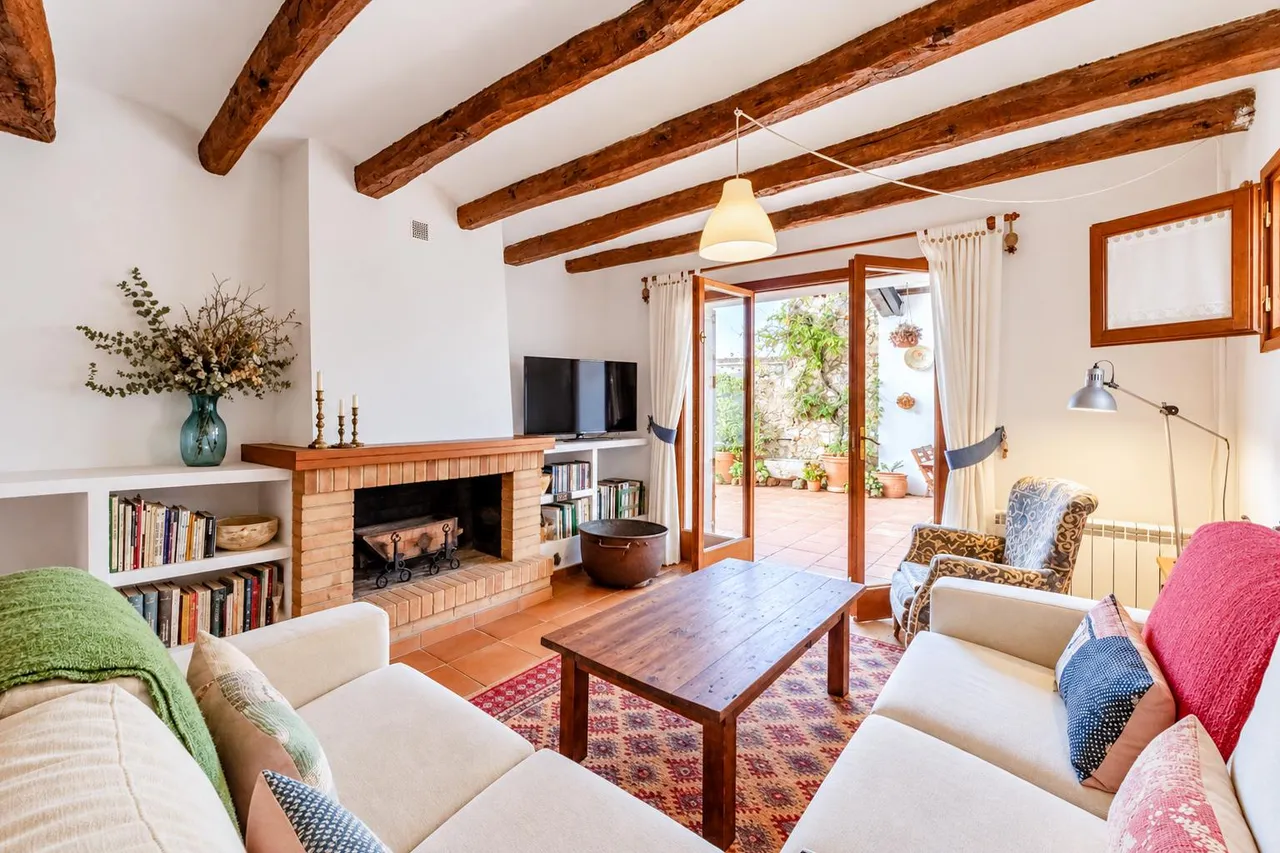 living - Casa rural de 436m² en venta en Penedès, Barcelona - gallery - 8