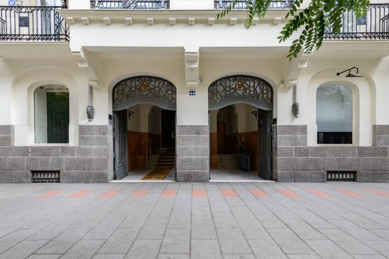 living - 342m² apartment for sale in Almagro, Madrid - gallery - 6