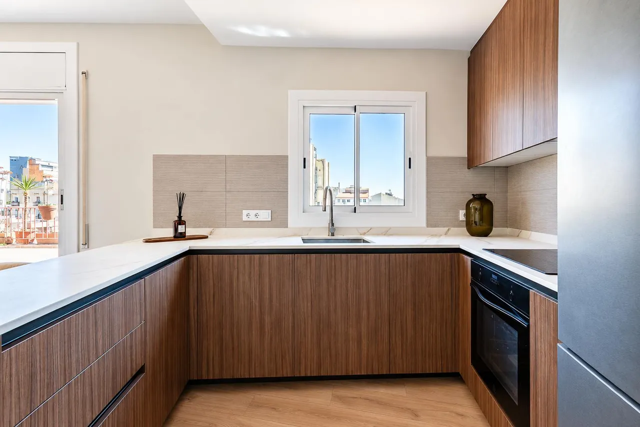 living - Ático de 90m² con 64m² terraza en venta en Sants-Badal - gallery - 9