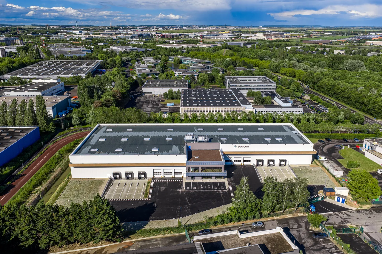 logistics - Light Industrial Premises / Offices For Rent - gallery - 2