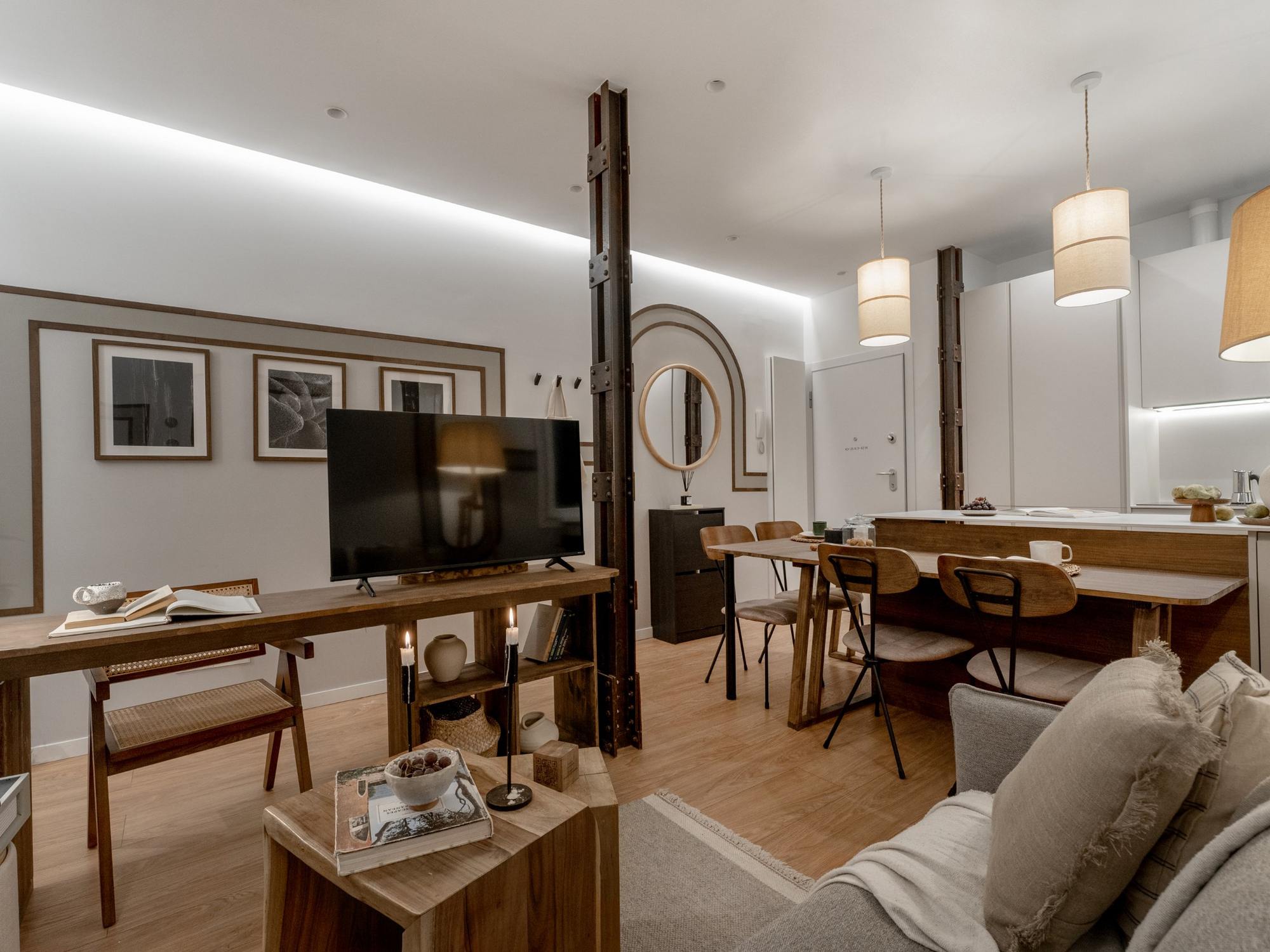 living - Piso de 67m² en venta en Ríos Rosas, Madrid - gallery thumbnail - 1