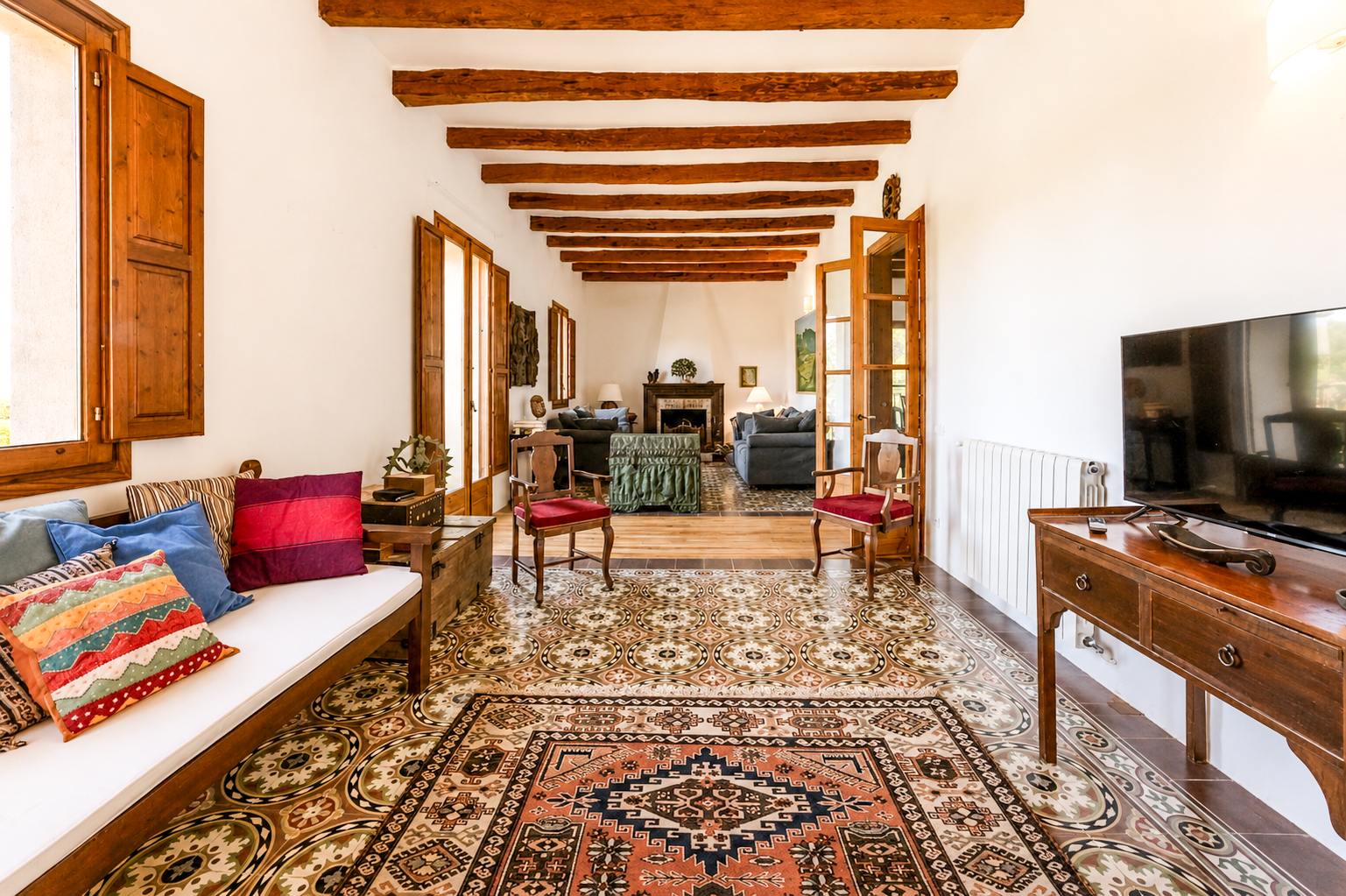 living - Casa rural de 387m² con 44m² terraza en venta en Penedès - gallery thumbnail - 4