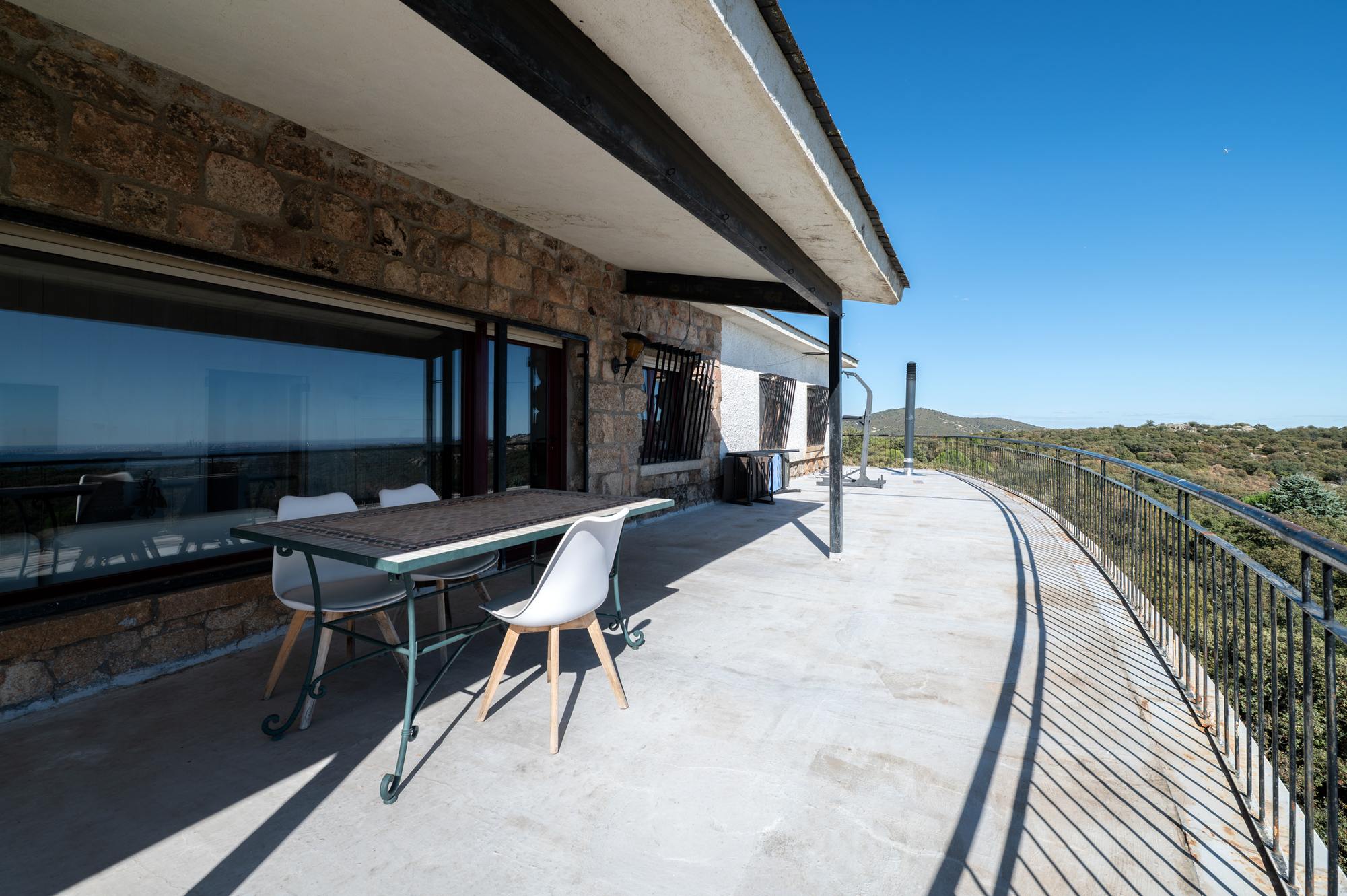 living - Casa / villa de 483m² en venta en Torrelodones, Madrid - gallery thumbnail - 6