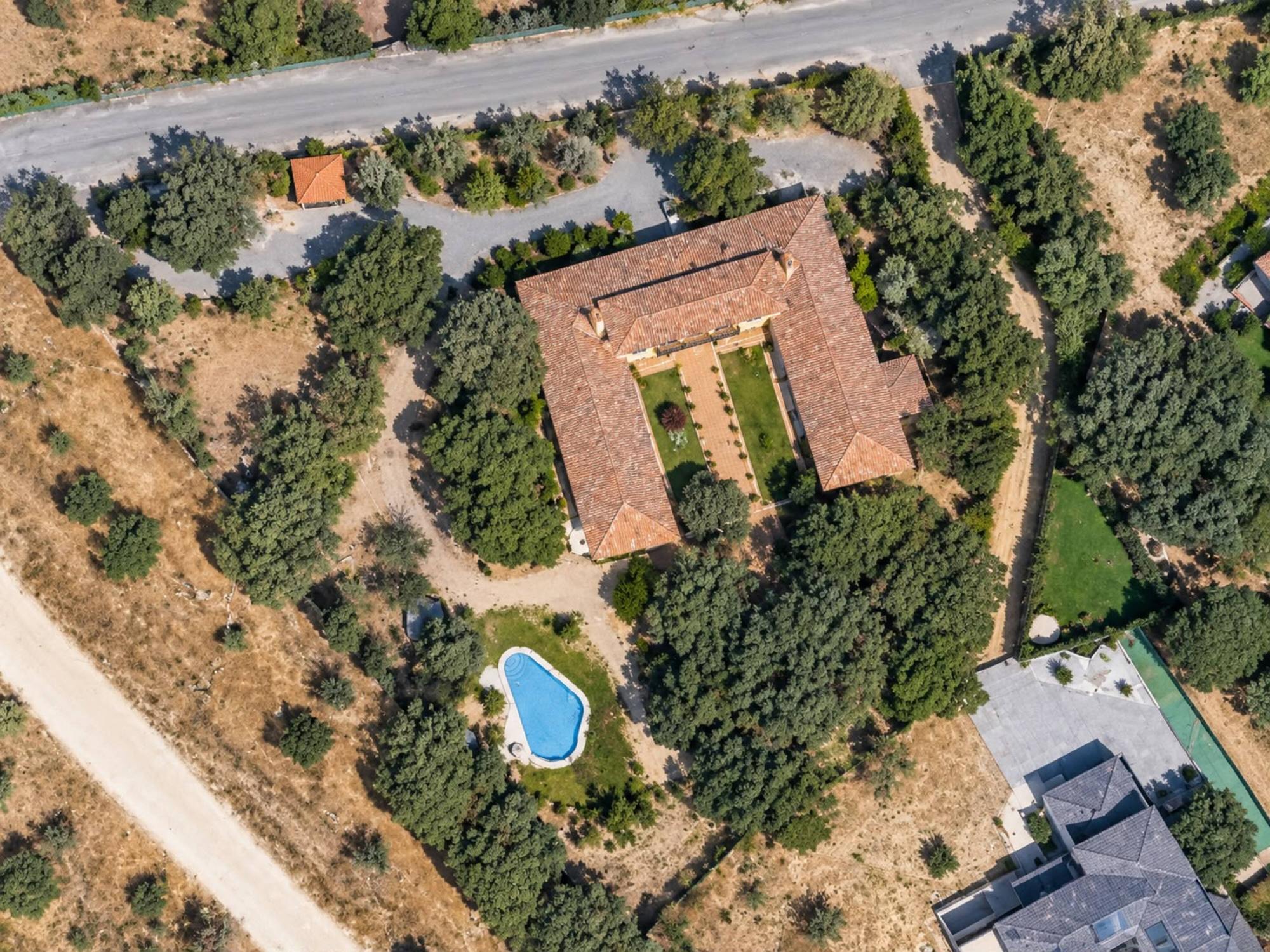 living - Casa / villa de 664m² en venta en Sierra de Madrid, Madrid - gallery - 2