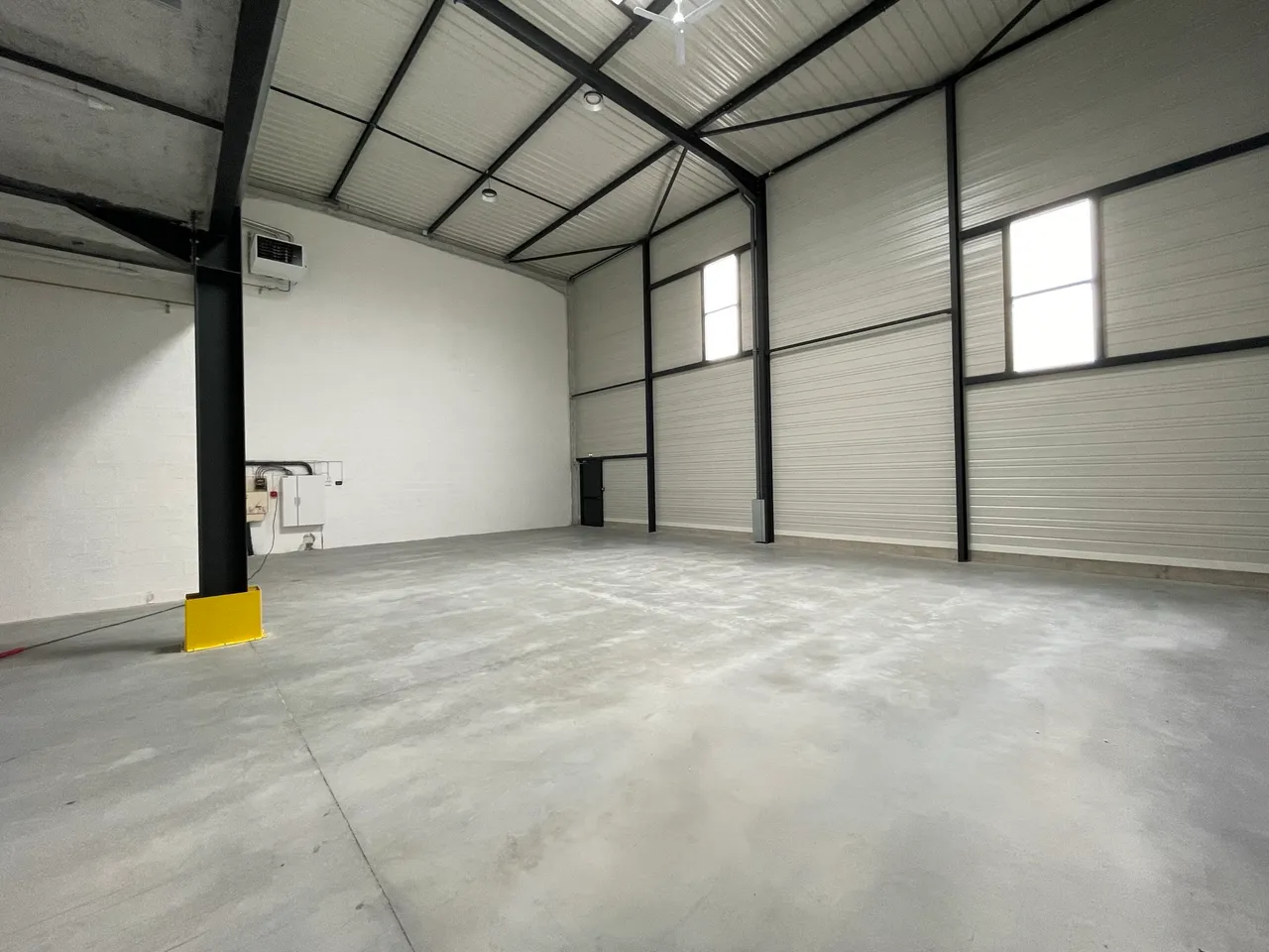 logistics - Activity Facility For Rent - gallery - 3