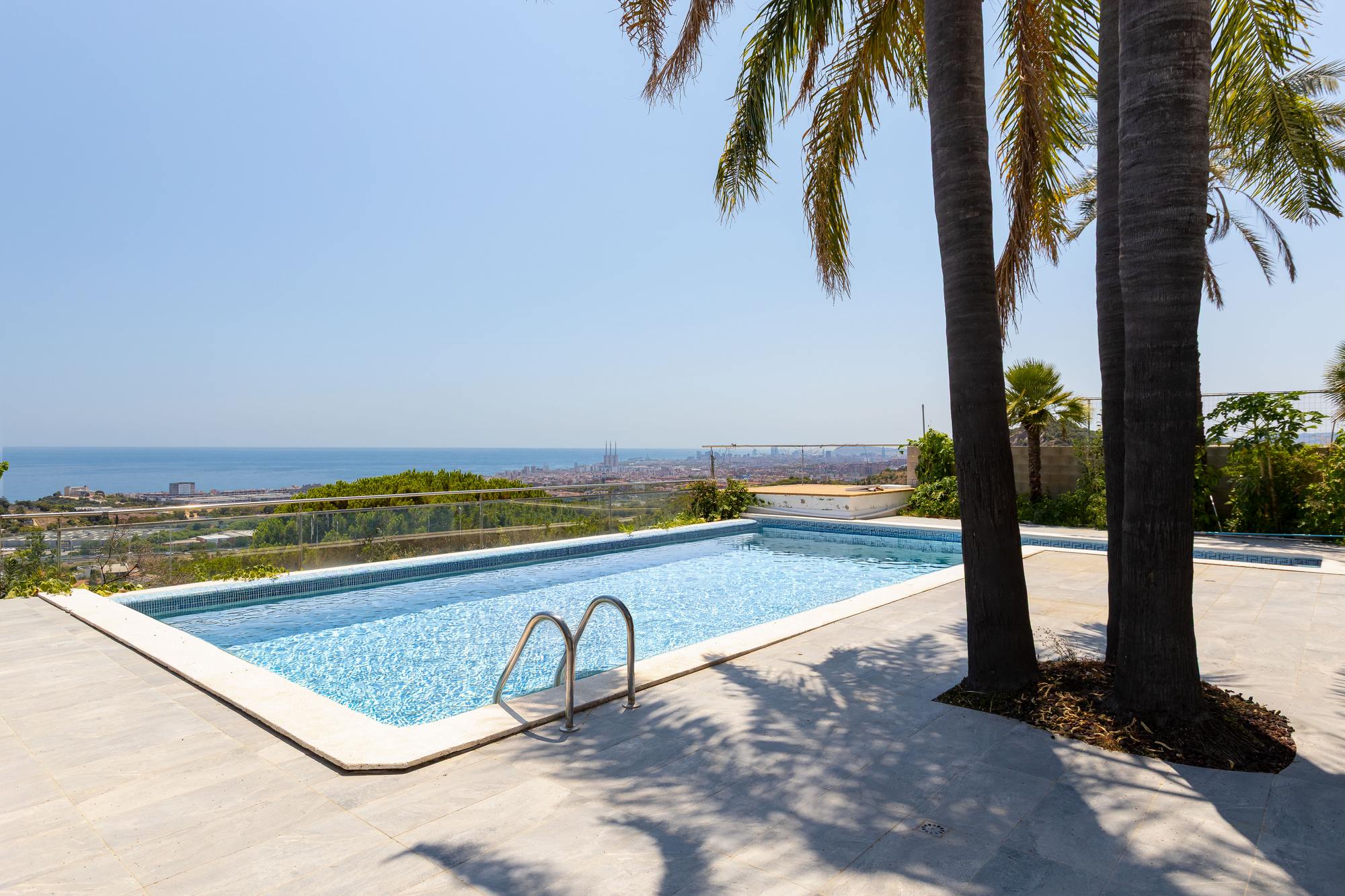 living - 710m² house / villa for sale in Tiana, Barcelona - gallery - 5