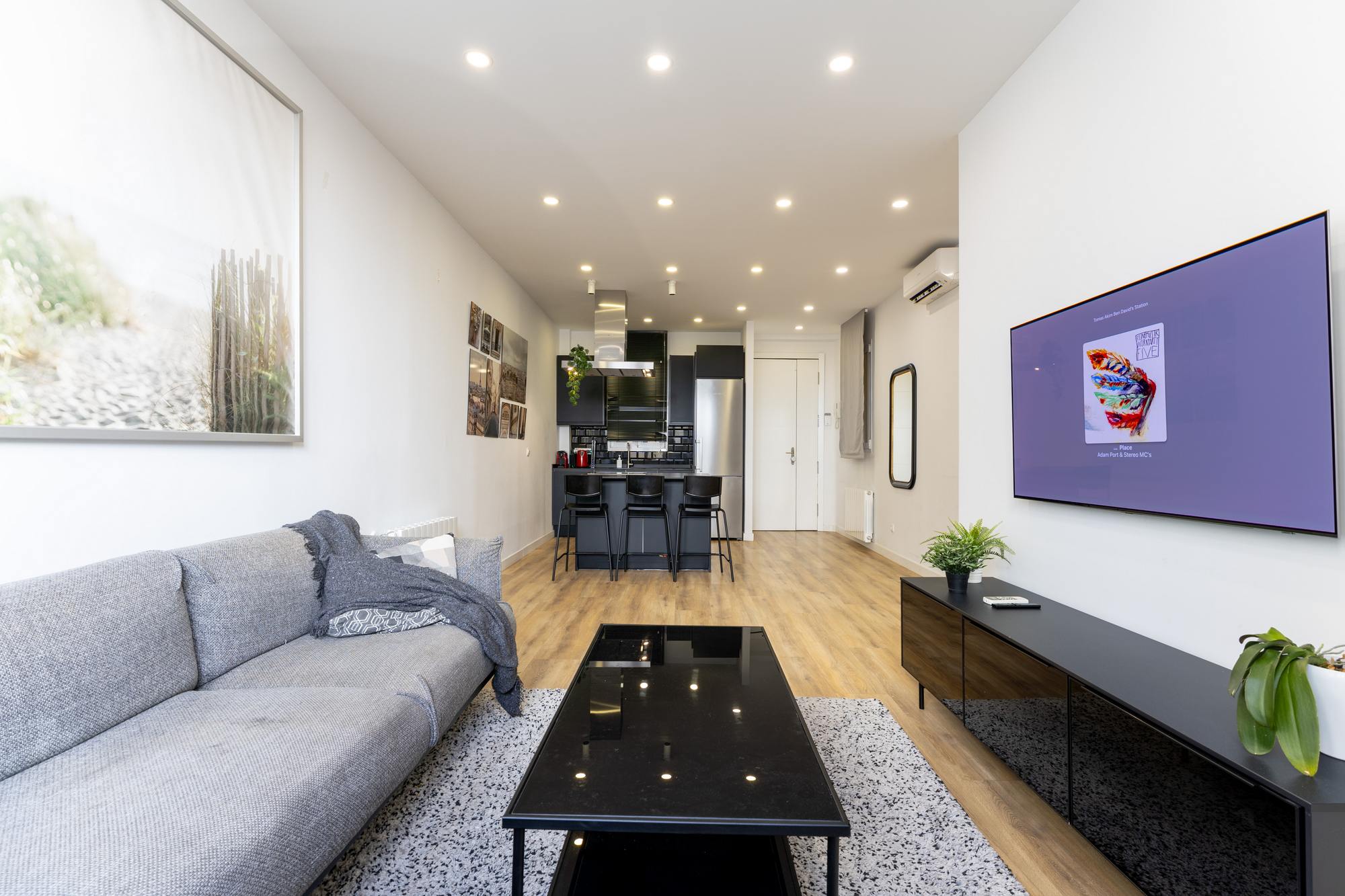 living - 85m² apartment for sale in Recoletos, Madrid - gallery thumbnail - 2