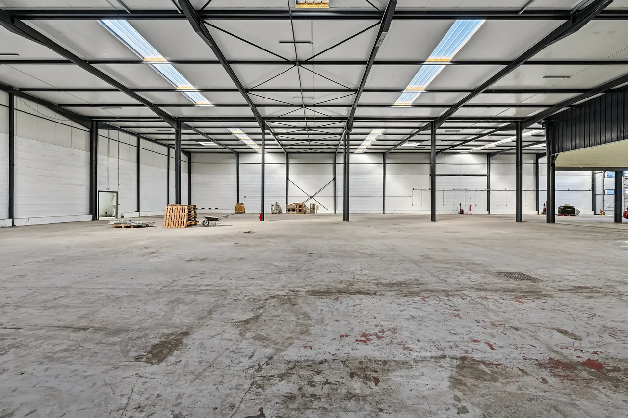 logistics - Light Industrial Premises / Offices For Rent - gallery - 7