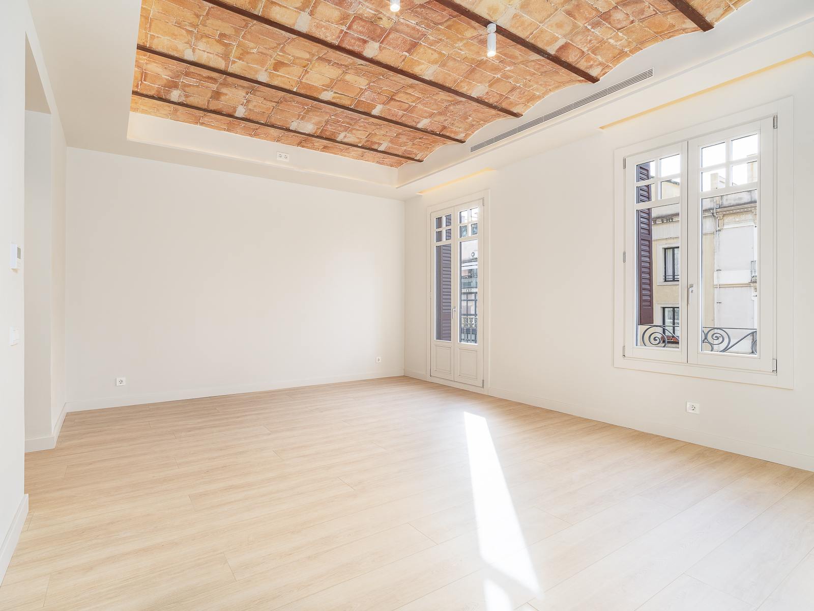 living - Piso de 142m² en venta en Eixample Derecho, Barcelona - gallery thumbnail - 9
