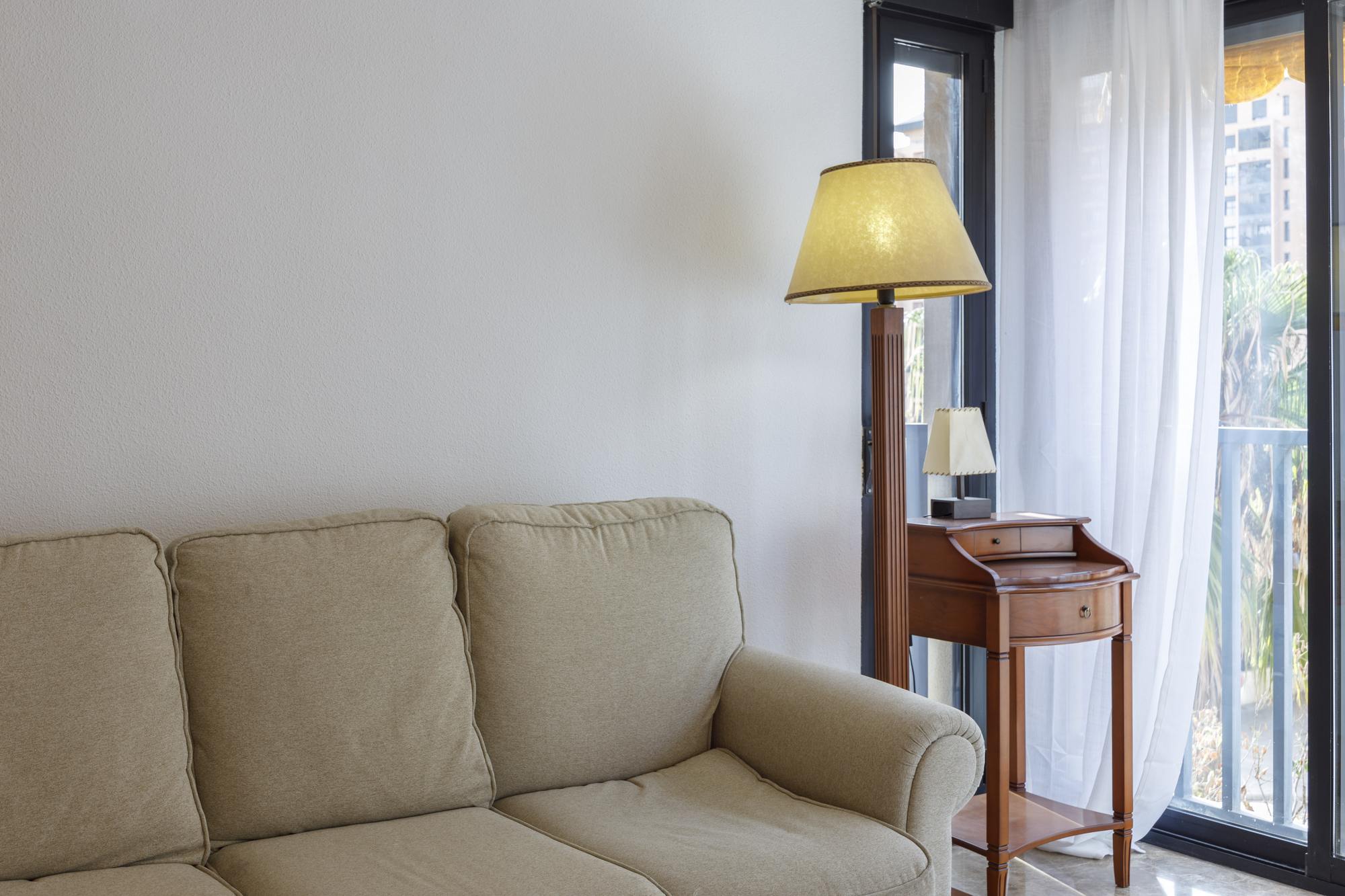living - Piso de 98m² en alquiler en Ciudad de las Ciencias - gallery thumbnail - 6