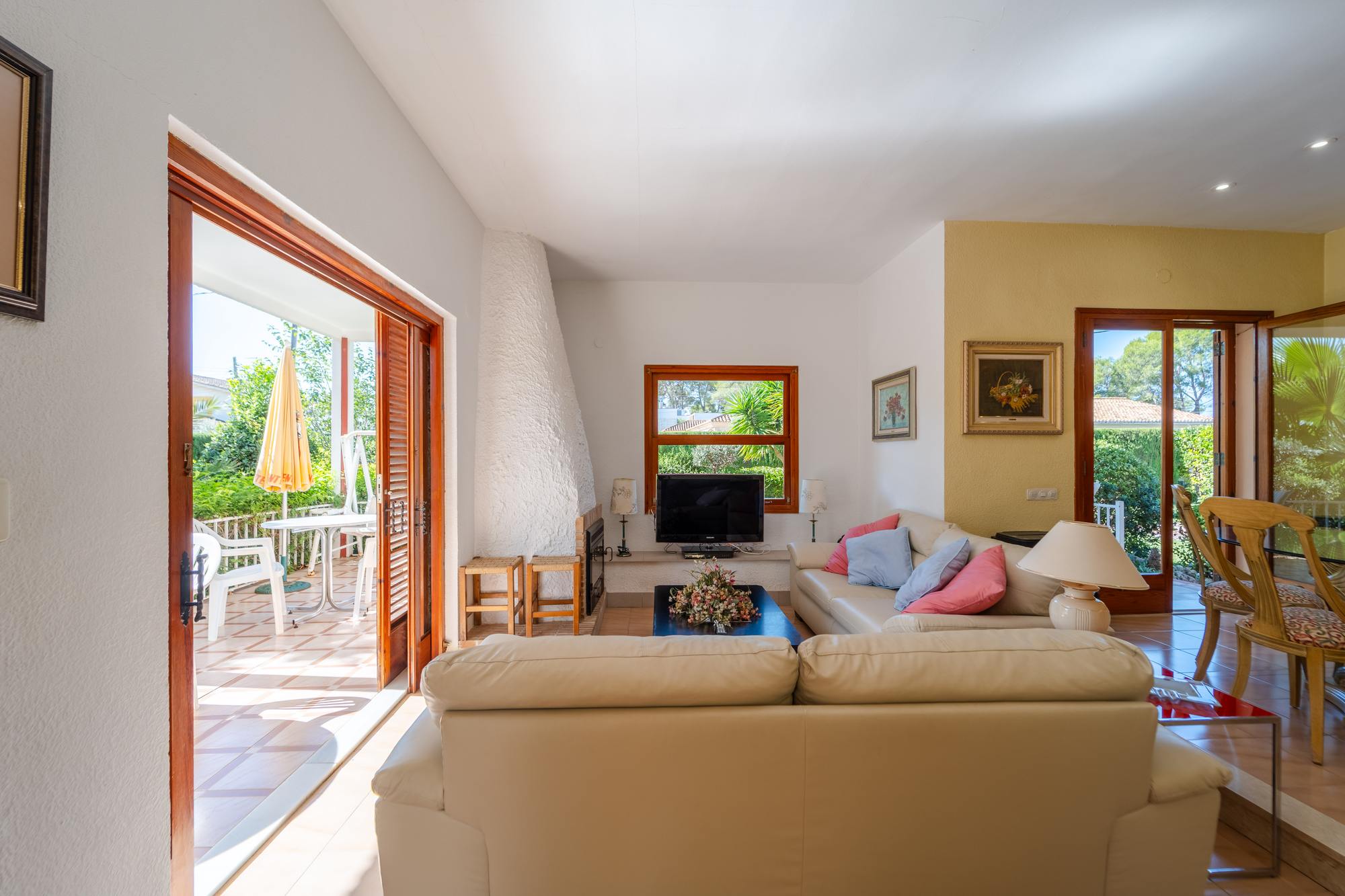 living - 175m² house / villa with 1,000m² garden for sale in La Eliana - gallery thumbnail - 10