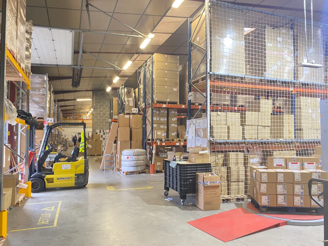 logistics - Light Industrial Premises / Offices For Rent - gallery - 8