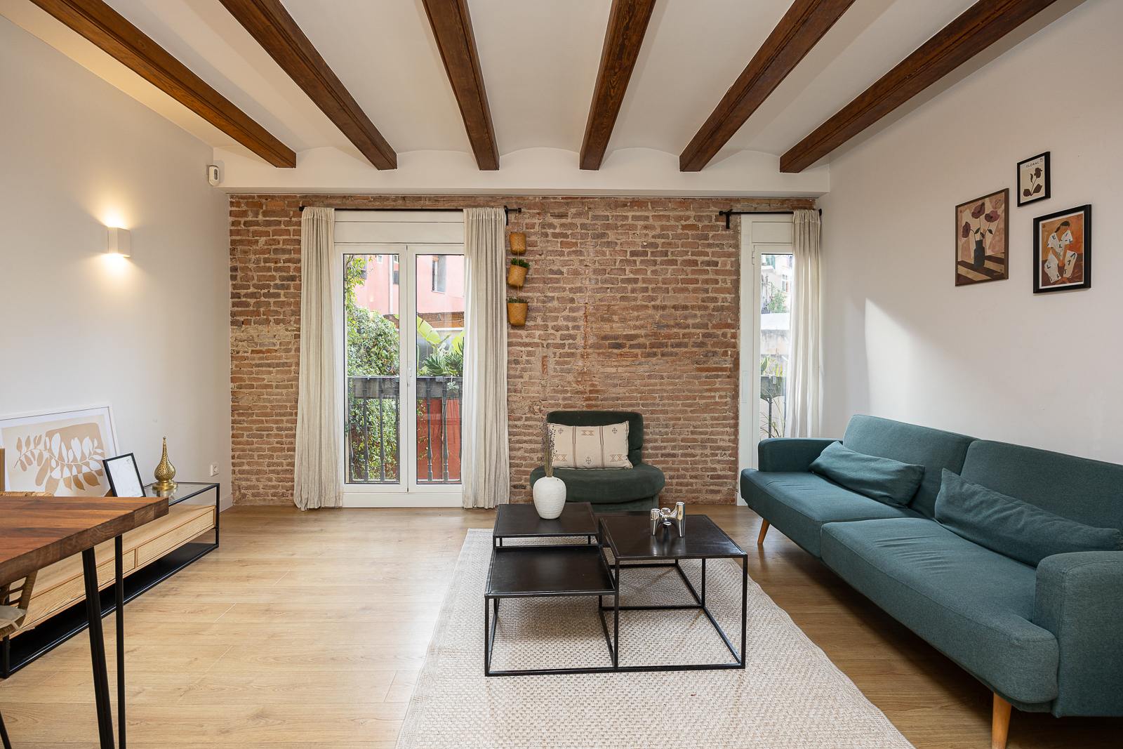 living - 78m² apartment for sale in El Born, Barcelona - gallery thumbnail - 3
