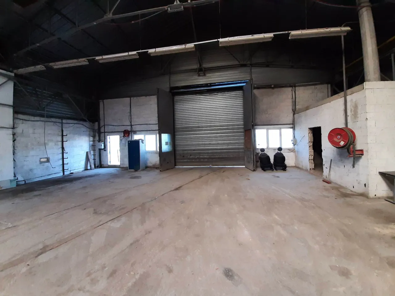 logistics - Light Industrial Premises / Offices For Rent - gallery - 4
