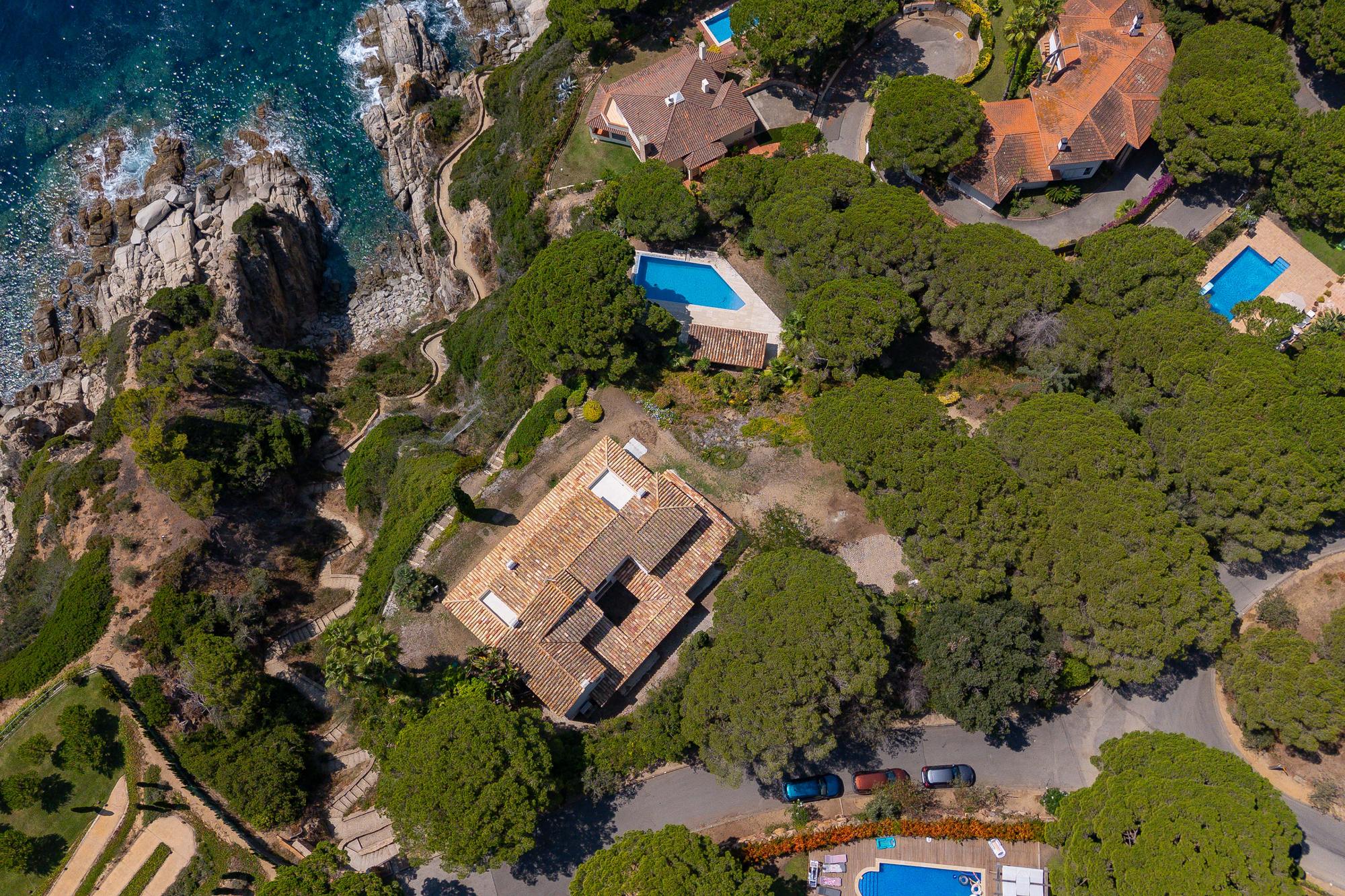 living - 499m² house / villa for sale in Lloret de Mar, Costa Brava - featured