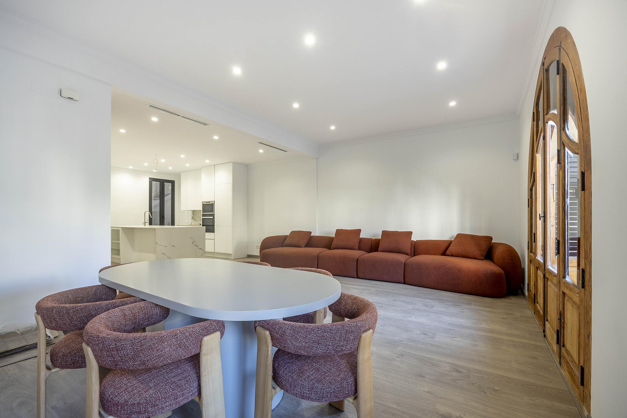 living - 210m² apartment with 6m² terrace for rent in Sant Francesc - gallery thumbnail - 5