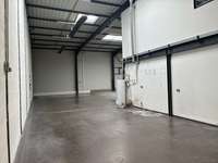 logistics - Activités / Bureaux À Louer - À Vendre - gallery thumbnail - 7