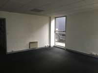 logistics - Activités / Bureaux À Louer - gallery thumbnail - 7
