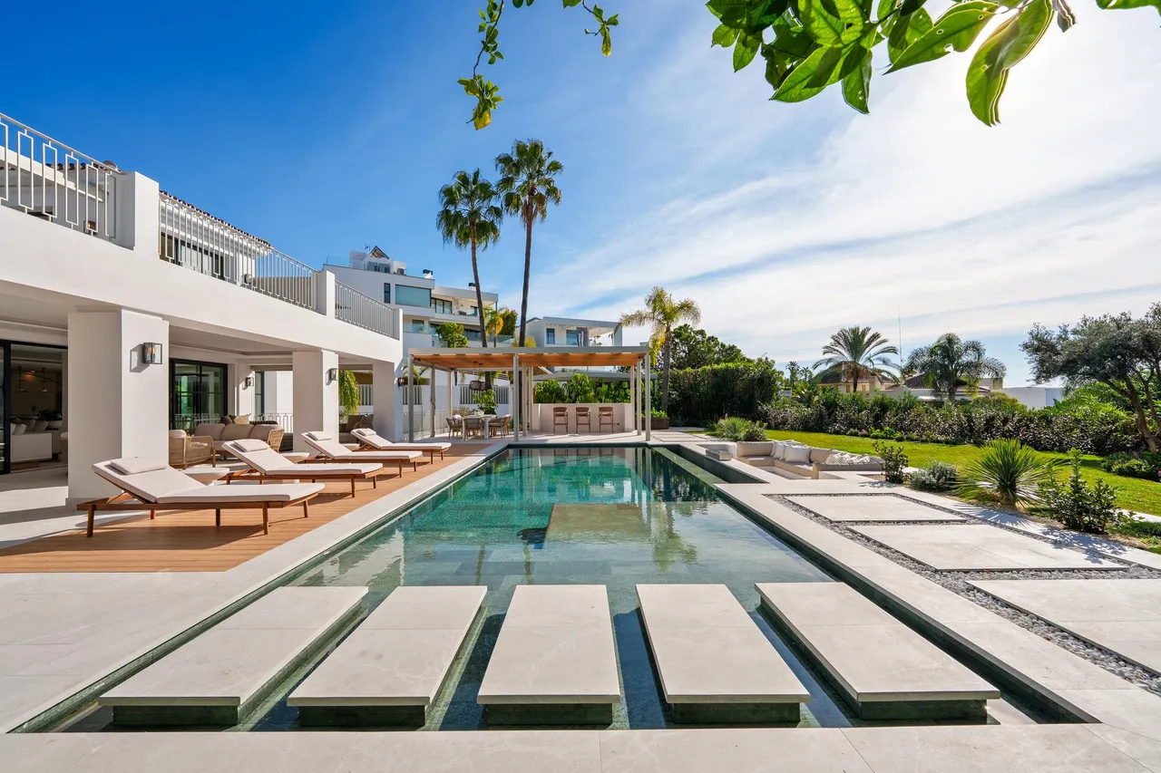 living - 501m² house / villa with 155m² terrace for sale in Quinta - gallery - 2