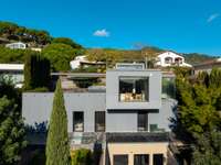 living - 331m² house / villa for sale in Premià de Dalt, Barcelona - gallery thumbnail - 10