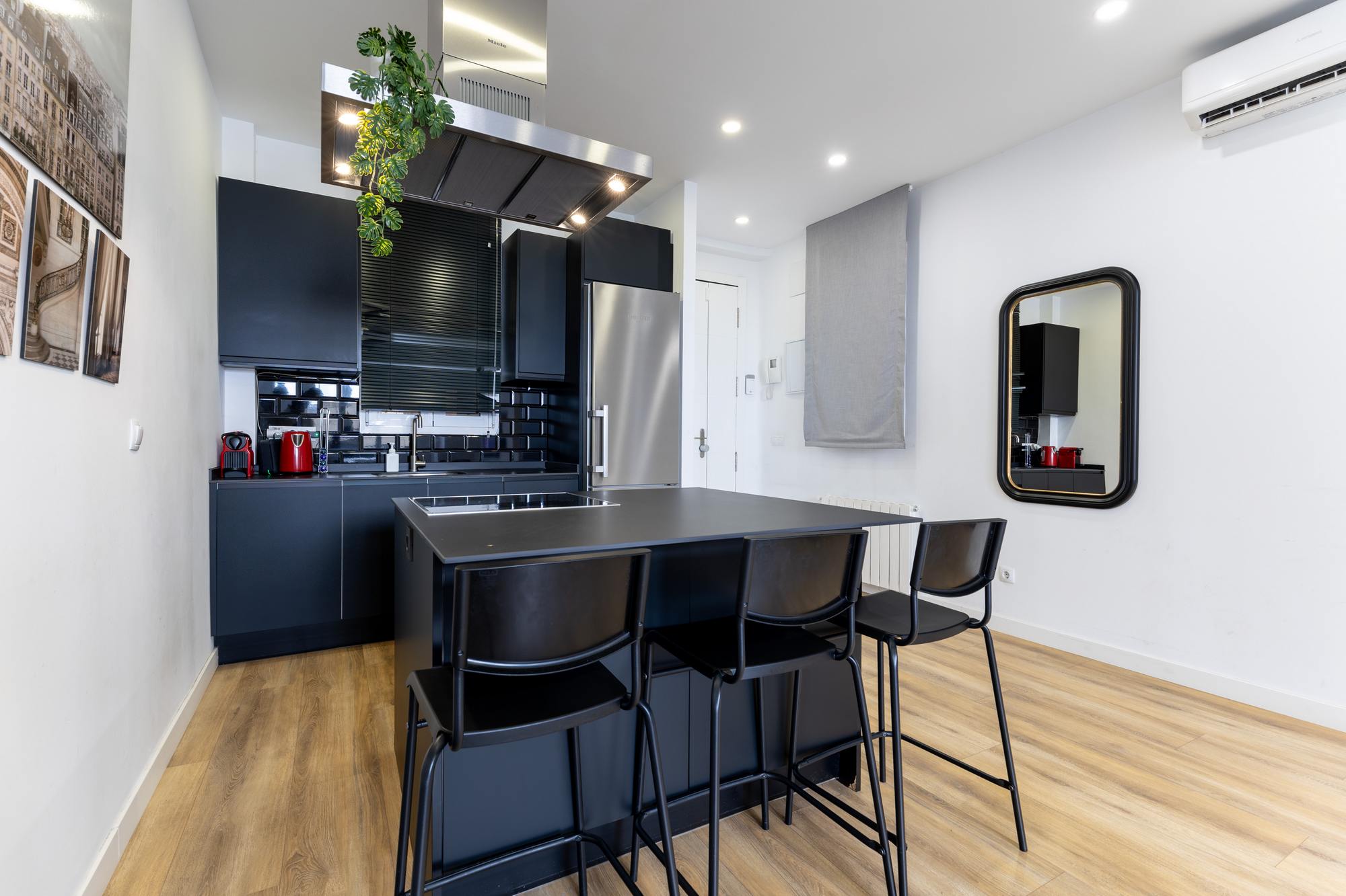 living - Piso de 85m² en venta en Recoletos, Madrid - gallery thumbnail - 3